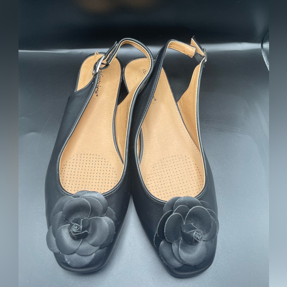 Comfortview black loafer rose on toe sling back